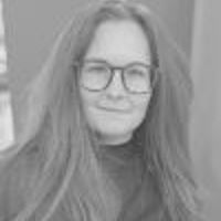 Porträtt av Johanna Jonsson, säljare färg och måleributiken NA Svensson Vagnhärad