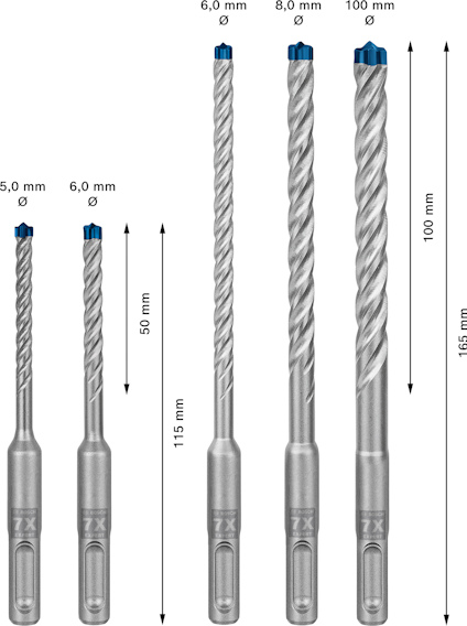 Två borr med spiralformade skär, en kortare 5 mm och två längre 6-8 mm med längdmarkeringar.