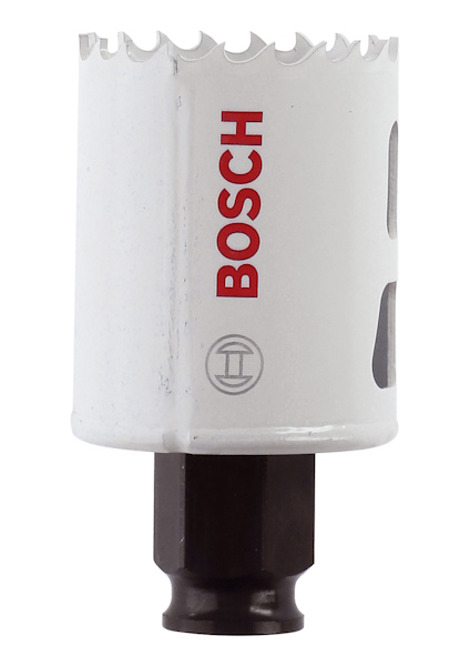 En vit och svart hålsåg med texten "BOSCH" i röd färg på sidan.
