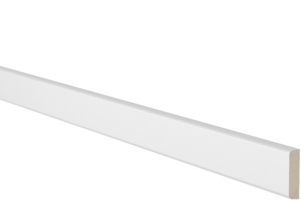 Vit foglist av trä med en slät yta, snett avbildad från sidan.