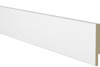 Vit MDF-panel med skuren kant mot svart bakgrund.
