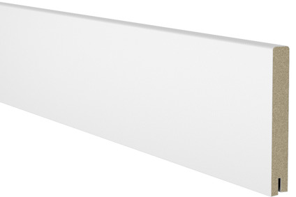 Vit MDF-fönstersmyg med slät yta, sedd i vinkel mot svart bakgrund.