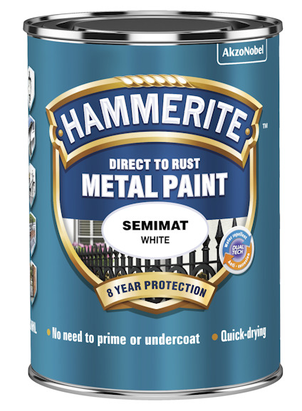 Burk med Hammerite metallfärg, semimat vit. Text på etiketten: "Direct to rust", "No need to prime or undercoat", "Quick-drying".