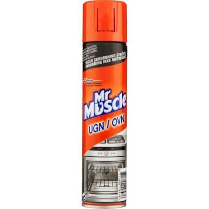 Orange och vit sprayburk med texten "Mr Muscle UGN / OVN". Bild av en ugn på etiketten.