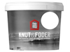Vit färgburk med texten "Falu Rödfärg Knut & Foder" och en landskapsbild i gråskala.
