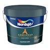 Färgbehållare med texten "Nordsjö Ambiance wood indoor superfinish satin" och logotyp.