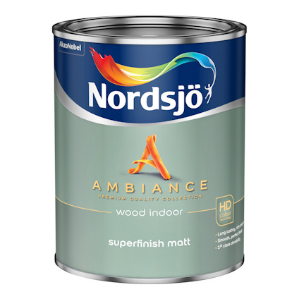 Färgburk från Nordsjö med design och text för "Ambiance wood indoor" och "superfinish matt".