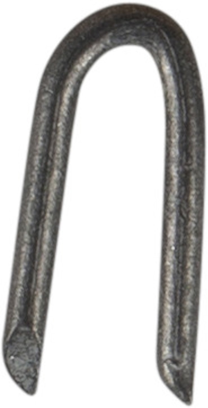 Metallkrampa i en U-form mot en neutral bakgrund.