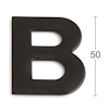 Svart bokstav "B" med en höjd på 50 mm, fotad mot en vit bakgrund.
