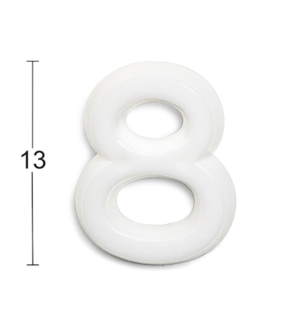 Vit, plastisk siffra åtta med höjdmåttet 13 till vänster.