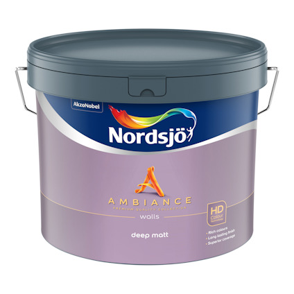 Färgkanna med mörkgrå lock och etikettext: "Nordsjö Ambiance deep matt walls".