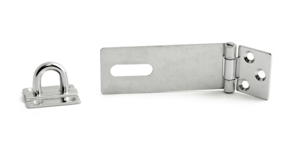 Metallisk hasp och ögla av stål med tvådelad design och gångjärn.