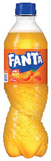 Plastflaska med orange Fanta, blå kork och etikett med Fanta-logga och apelsinmotiv.
