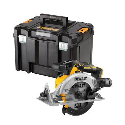 En cirkelsåg med märke DEWALT och en svart och gul verktygslåda i plast.