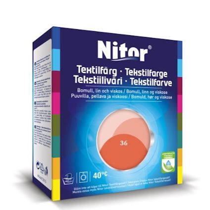 Förpackning för Nitor textilfärg med korallfärgad etikett och nummer 36. Text på flera språk.