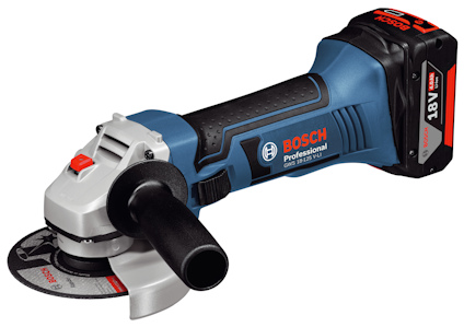 Vinkelslip med blå och svart kropp, och ett rött batteri märkt 18V. Märkt "Bosch Professional" på sidan.