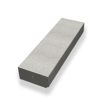 Rektangulärt, grått betongblock med en slät yta, avsett för byggändamål.