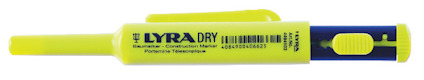 Gul djuphålsmärkare med texten "LYRA DRY" och blå detaljer, inklusive ett fickklämma.