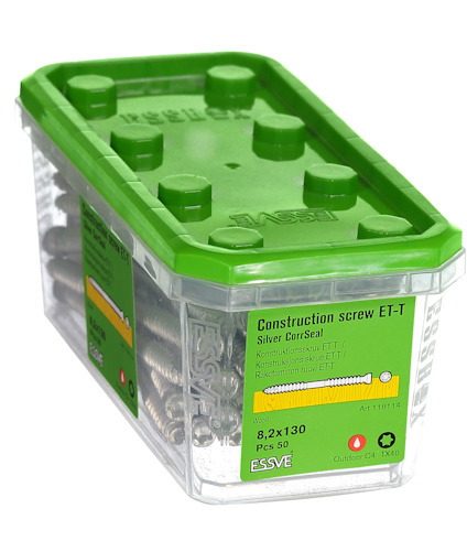 Plastbehållare med grönt lock innehållande ESSVE konstruktionsskruvar ET-T, 8,2x130 mm, 50 stycken.