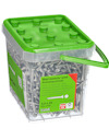 Plastbehållare med grönt lock innehållande 1200 träskruvar, text på etikett: "Wood connector screw, 5,0 x 40".