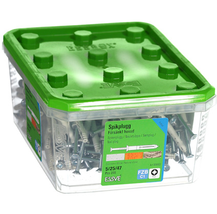 Transparent plastlåda med grönt lock innehållande spikpluggar, märkning "Spikplugg Försänkt huvud 5/25 FZB C1".