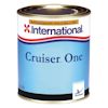 Burk med blå etikett och texten "International Cruiser One." Överst finns en röd logotyp och information om bekämpningsmedel.