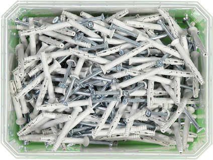 Plastlåda med vita plastplugg och metallskruvar huller om buller.