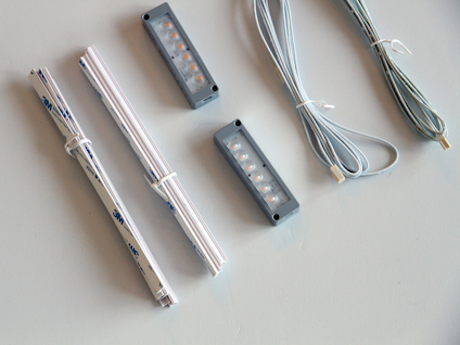 LÅDBELYSNING SVEDBERGS ÖVRE LED 2+2W 200MM VIT