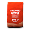 Röd påse med vit text "DALAPRO DM40" och viktangivelse "12,5 KG".