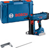 Betongspikpistol med batteri, blå förvaringslåda märkt "Bosch", samt två lösa delar på en vit bakgrund.