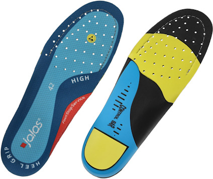 Två färgglada innersulor i olika mönster och färger, med text och perforeringar för andningsförmåga.