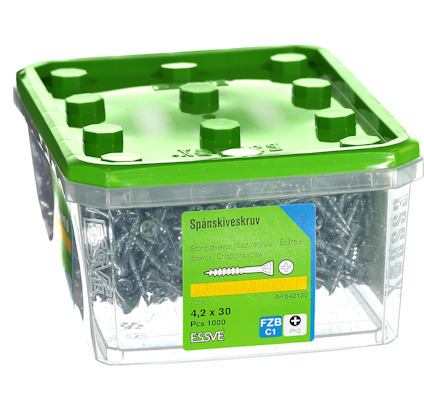 Transparent plastlåda med grönt lock innehållande skruvar, etikett med texten "Spånskiveskruv 4,2 x 30".