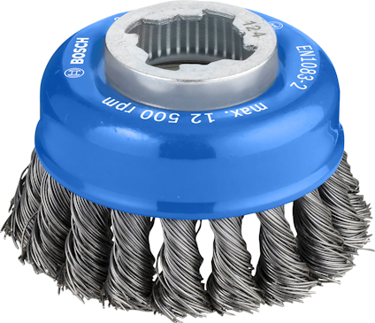 Rund trådborste med blå hylsa och invändig gänga. Märkt "Bosch" och "max. 4 500 RPM".