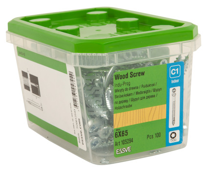 Plastförpackning med grönt lock innehållande träskruvar, text: "Wood Screw, 6X65, Pcs 100, Art 105294, Essve".