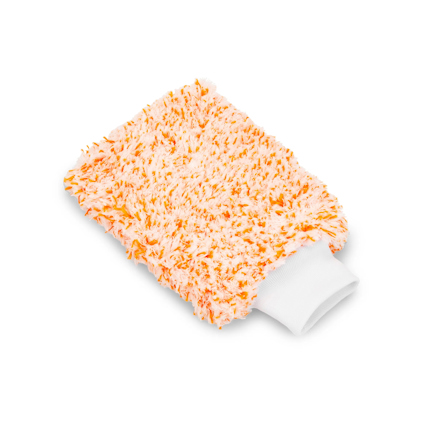 Orange och vit mikrofiber tvätthandske med elastisk mudd, liggande på en vit bakgrund.