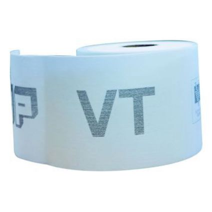 Förseglingsremsa med texten "VT" tryckt i grått på vit bakgrund, del av en upprullad rulle.