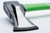 Yxa med grönskaft och blanka blad.