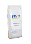 Vit påse märkt "FINJA" med texten "Sandlådesand" och "Sandkassensand", innehållande sand.